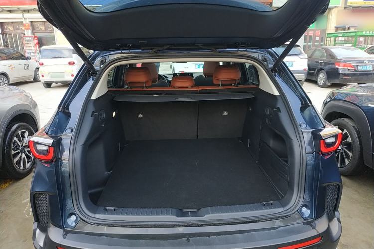 Used Mazda CX-50 2023 2.5L HEV Four-Wheel Drive Prestige Version Trunk