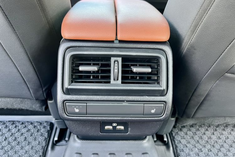 Used Mazda CX-50 2023 2.5L Luxury Edition Interior 3