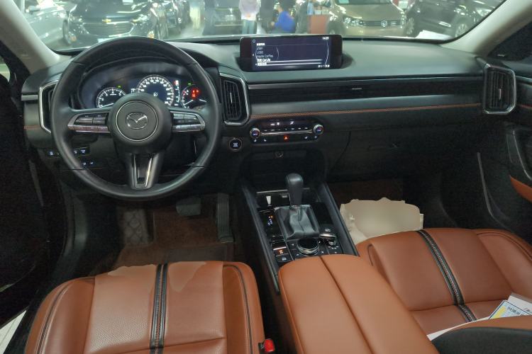 Used Mazda CX-50 2023 2.5L Luxury Edition Center Console