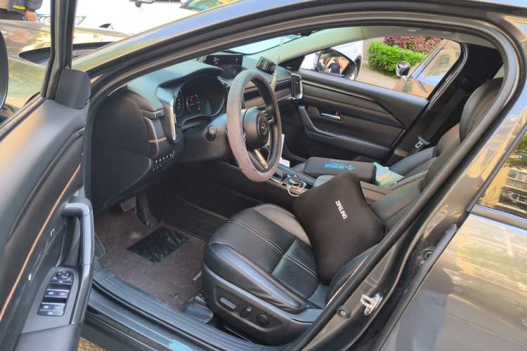 Used Mazda CX-50 2023 2.5L Luxury Edition Driver Seat
