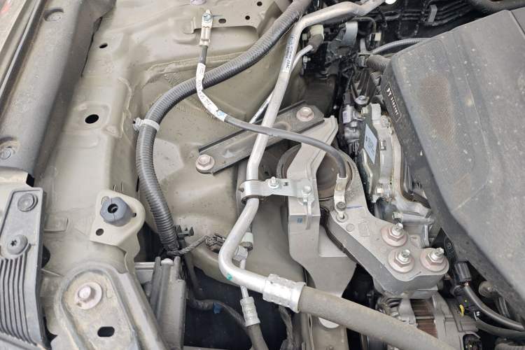 Used Mazda CX-50 2023 2.5L Luxury Edition Engine Bay Right
