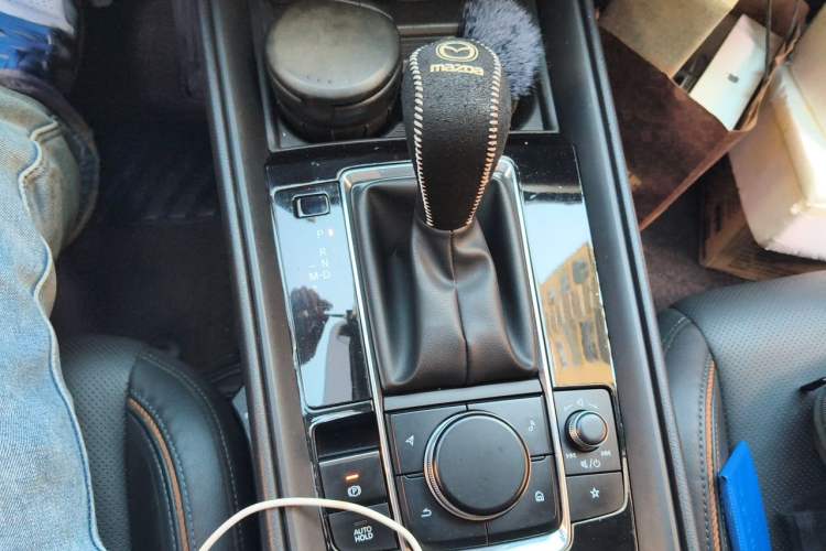 Used Mazda CX-50 2023 2.5L Luxury Edition Gear Lever