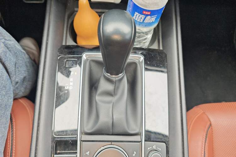 Used Mazda CX-50 2023 2.5L Luxury Edition Gear Lever
