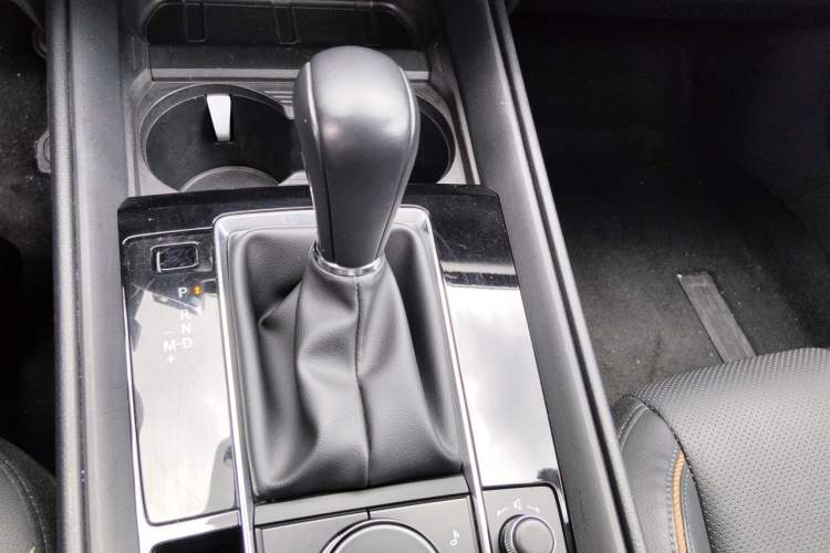 Used Mazda CX-50 2023 2.5L Luxury Edition Gear Lever