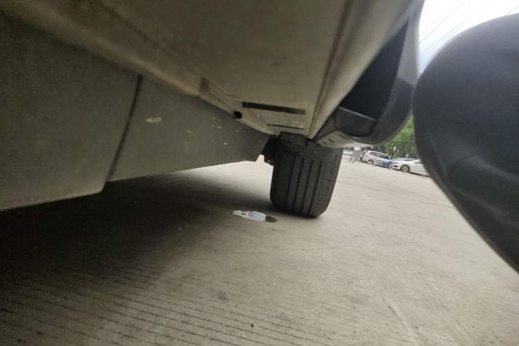 Used Mazda CX-50 2023 2.5L Smart Drive Version Left Side Sill