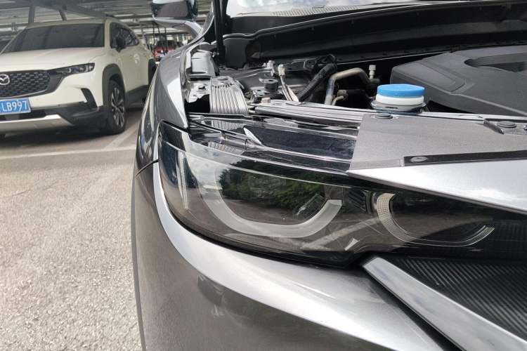 Used Mazda CX-50 2023 2.5L Luxury Edition Right Front Headlight