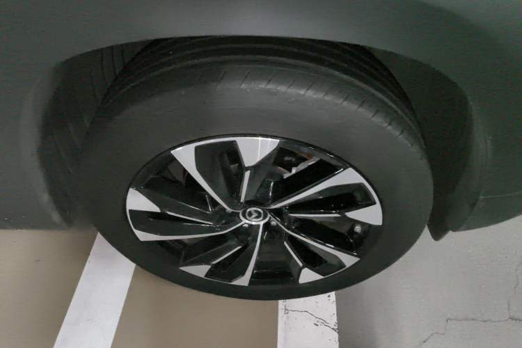 Used Mazda CX-50 2023 2.5L Smart Drive Version Right Front Wheel Hub