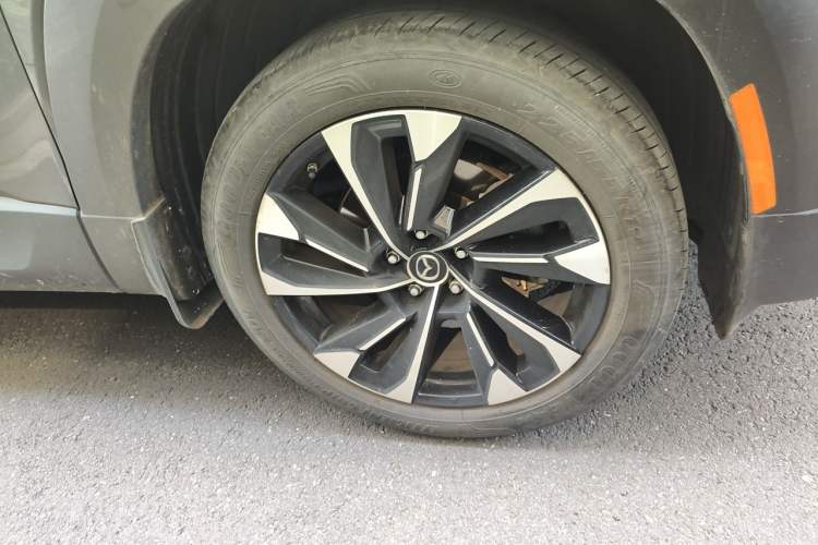 Used Mazda CX-50 2023 2.5L Smart Drive Version Right Front Wheel Hub