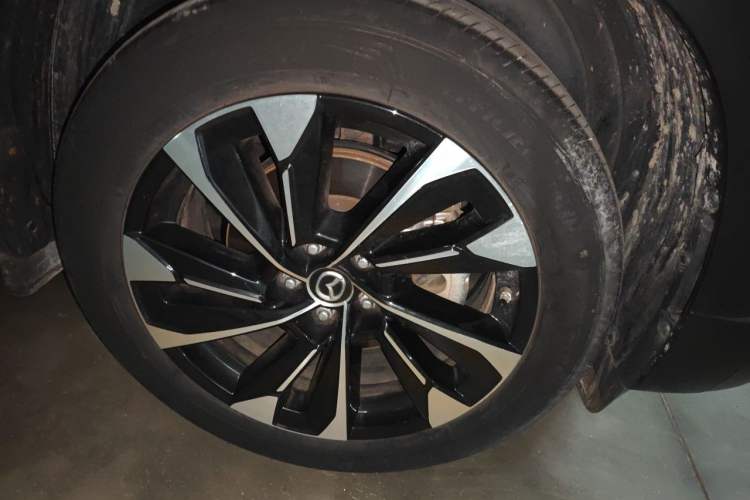 Used Mazda CX-50 2023 2.5L Smart Drive Version Right Front Wheel Hub
