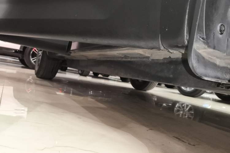 Used Mazda CX-50 2023 2.0L Leading Edition Right Side Sill