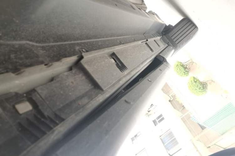 Used Mazda CX-50 2023 2.5L Smart Drive Version Right Side Sill