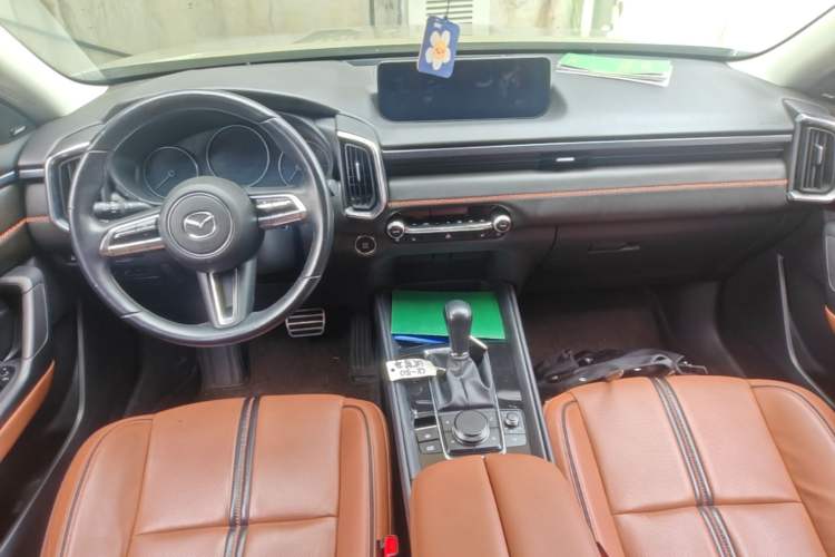 Used Mazda CX-50 2023 2.5L Luxury Edition Center Console