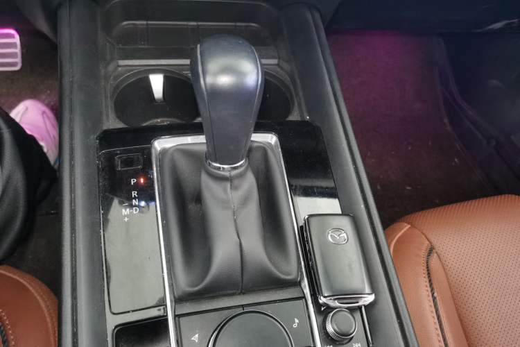 Used Mazda CX-50 2023 2.5L Luxury Edition Gear Lever