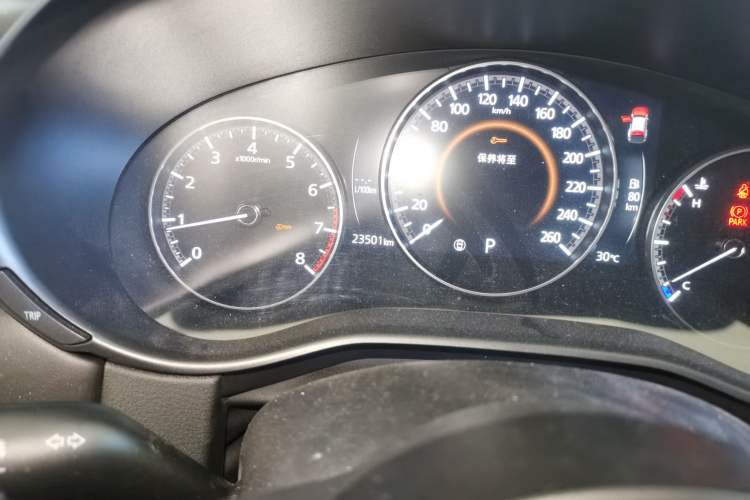 Used Mazda CX-50 2023 2.5L Luxury Edition Odometer Close Up