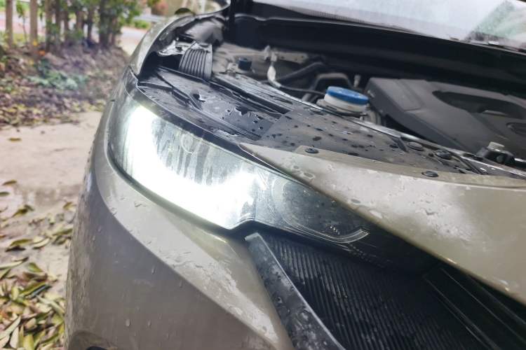 Used Mazda CX-50 2023 2.5L Luxury Edition Right Front Headlight