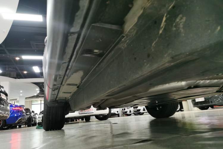 Used Mazda CX-50 2023 2.5L Smart Drive Version Right Side Sill