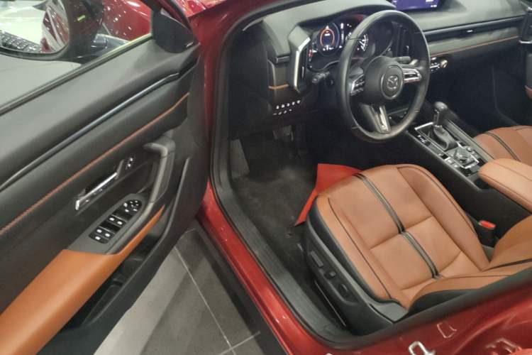 Used Mazda CX-50 2023 2.5L Luxury Edition Driver Seat