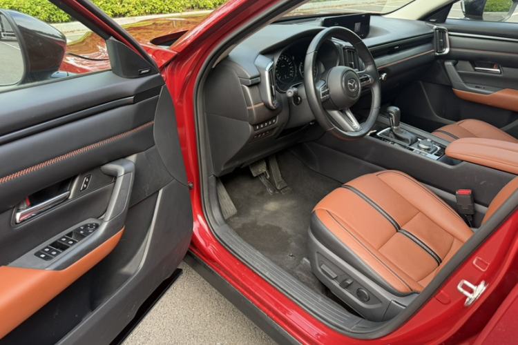 Used Mazda CX-50 2023 2.5L Luxury Edition Interior 7