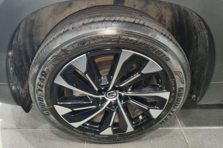Used Mazda CX-50 2023 2.5L Luxury Edition Left Front Wheel Hub