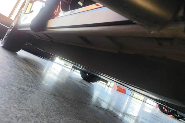 Used Mazda CX-50 2023 2.5L Luxury Edition Right Side Sill