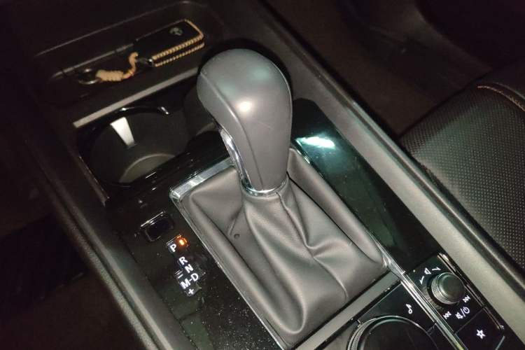Used Mazda CX-50 2023 2.5L Luxury Edition Gear Lever
