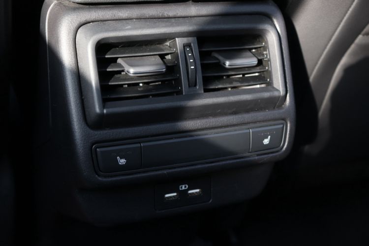 Used Mazda CX-50 2023 2.5L Luxury Edition Interior 7