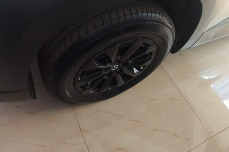 Used Mazda CX-50 2023 2.0L Leading Edition Left Front Wheel Hub