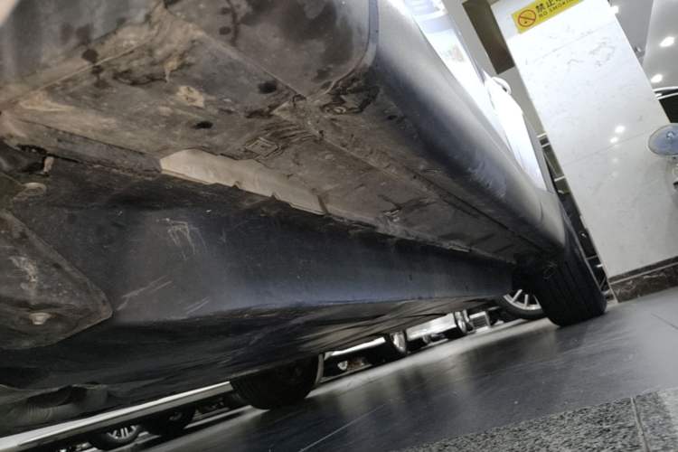 Used Mazda CX-50 2023 2.5L Luxury Edition Left Side Sill