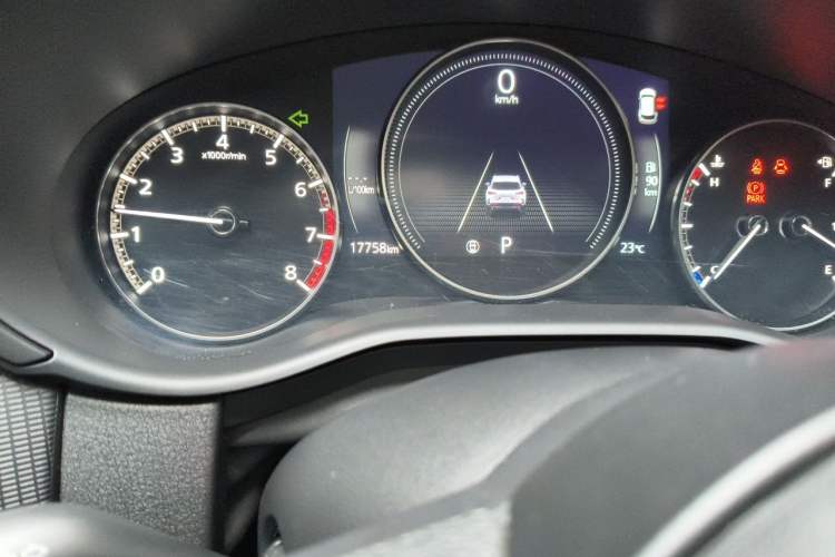 Used Mazda CX-50 2023 2.5L Comfort Edition Odometer Close Up