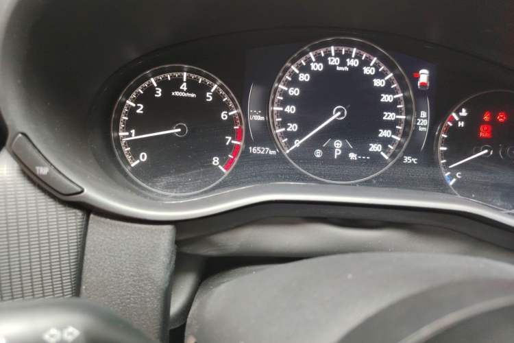 Used Mazda CX-50 2023 2.5L Comfort Edition Odometer Close Up