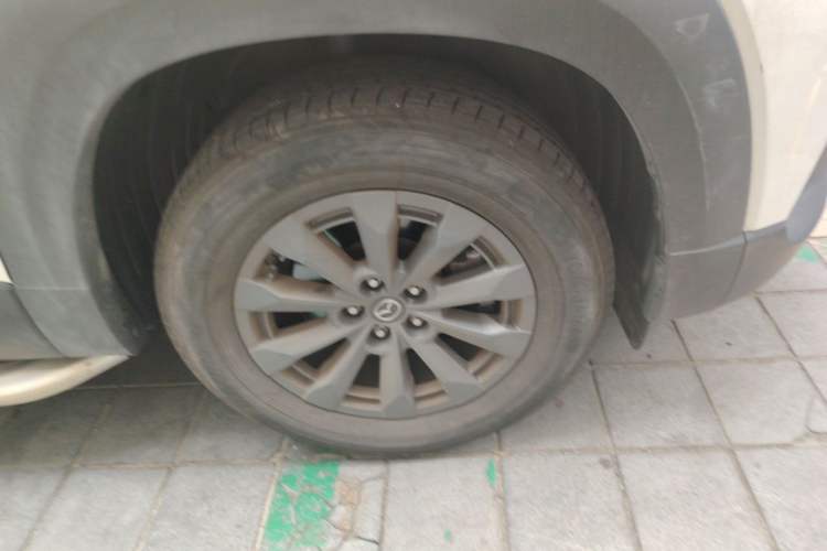 Used Mazda CX-50 2023 2.5L Comfort Edition Right Front Wheel Hub