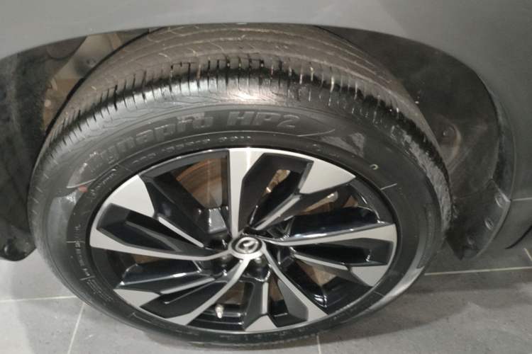 Used Mazda CX-50 2023 2.5L Luxury Edition Right Rear Wheel Hub