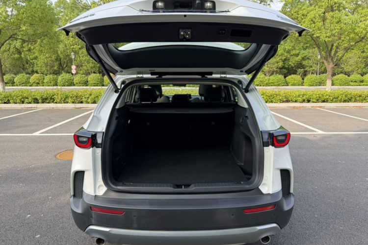 Used Mazda CX-50 2023 2.5L Luxury Edition Trunk