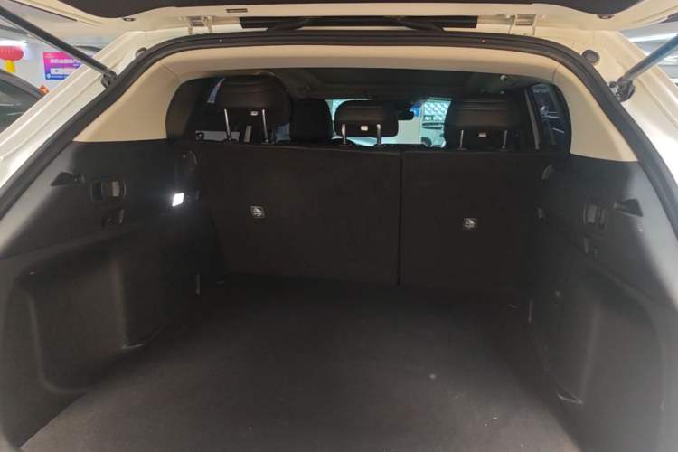 Used Mazda CX-50 2023 2.0L Leading Edition Trunk