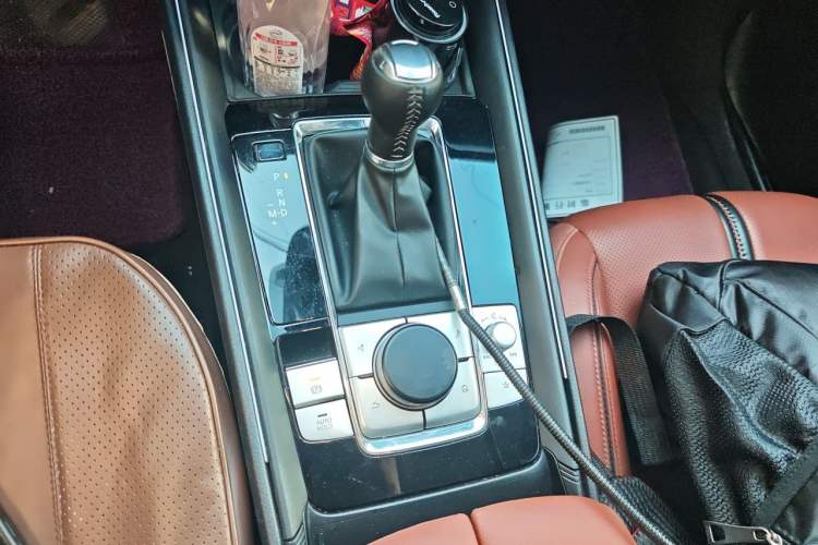 Used Mazda CX-50 2023 2.5L Luxury Edition Gear Lever