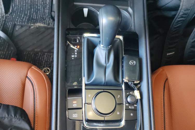 Used Mazda CX-50 2023 2.5L Luxury Edition Gear Lever