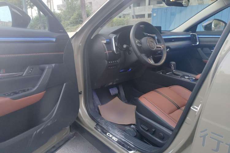 Used Mazda CX-50 2023 2.5L Luxury Edition Interior 2