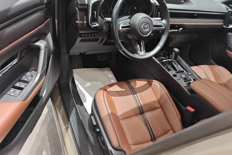 Used Mazda CX-50 2023 2.5L Luxury Edition Interior 2