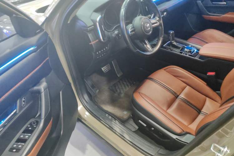 Used Mazda CX-50 2023 2.5L Luxury Edition Interior 2
