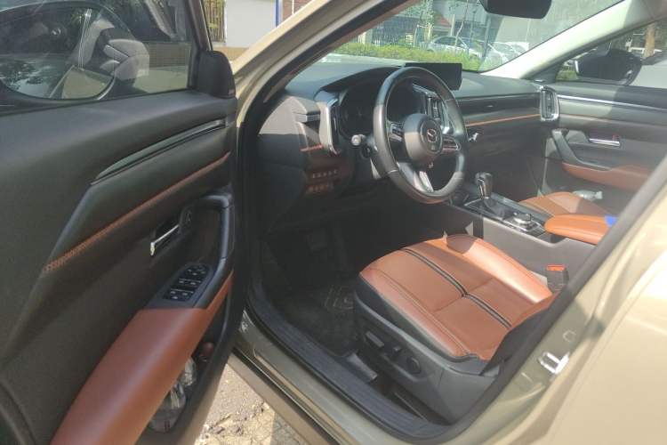 Used Mazda CX-50 2023 2.5L Luxury Edition Interior 3