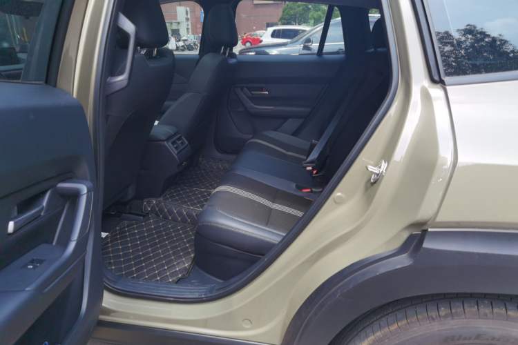 Used Mazda CX-50 2023 2.0L Leading Edition Interior 4