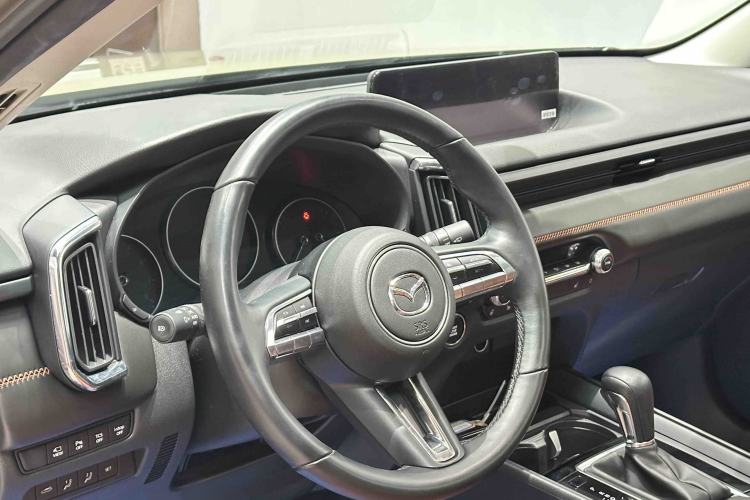 Used Mazda CX-50 2023 2.5L Luxury Edition Interior 8