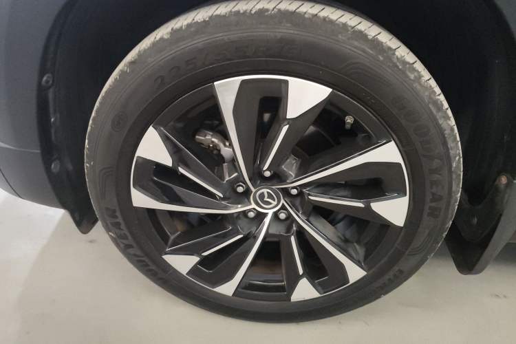 Used Mazda CX-50 2023 2.5L Luxury Edition Left Front Wheel Hub