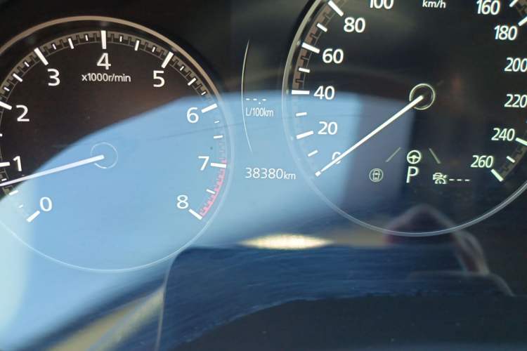 Used Mazda CX-50 2023 2.0L Leading Edition Odometer Close Up
