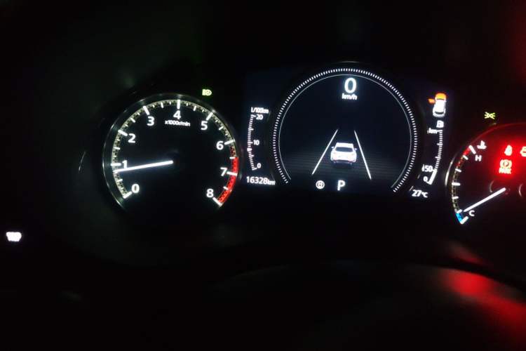 Used Mazda CX-50 2023 2.5L Smart Drive Version Odometer Close Up