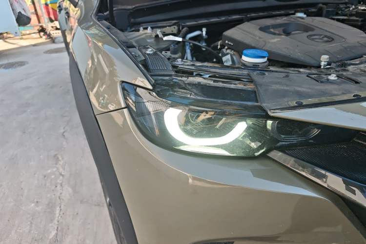 Used Mazda CX-50 2023 2.5L Luxury Edition Right Front Headlight