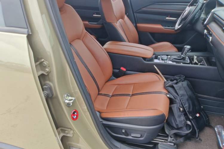 Used Mazda CX-50 2023 2.5L Luxury Edition Right Front Seat