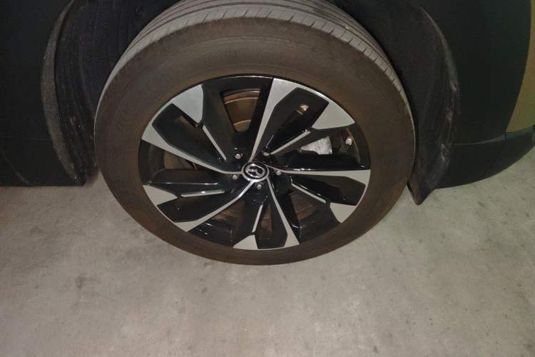 Used Mazda CX-50 2023 2.5L Smart Drive Version Right Front Wheel Hub