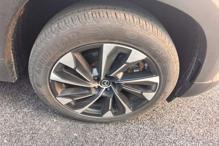 Used Mazda CX-50 2023 2.5L Smart Drive Version Right Front Wheel Hub