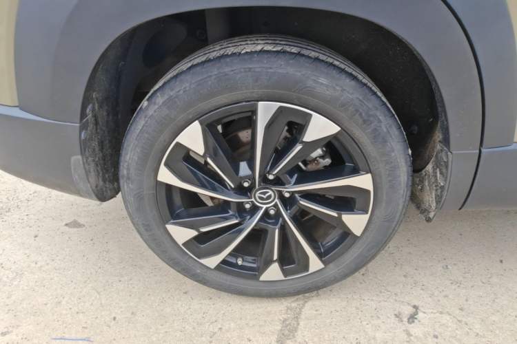 Used Mazda CX-50 2023 2.5L Luxury Edition Right Rear Wheel Hub